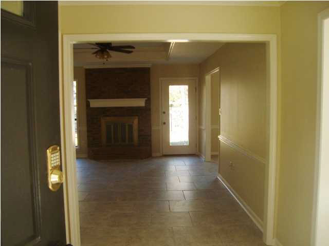 121 Brandy Run Road Brandon, MS 39047 - Photo 2 of 16 Looking in from front door