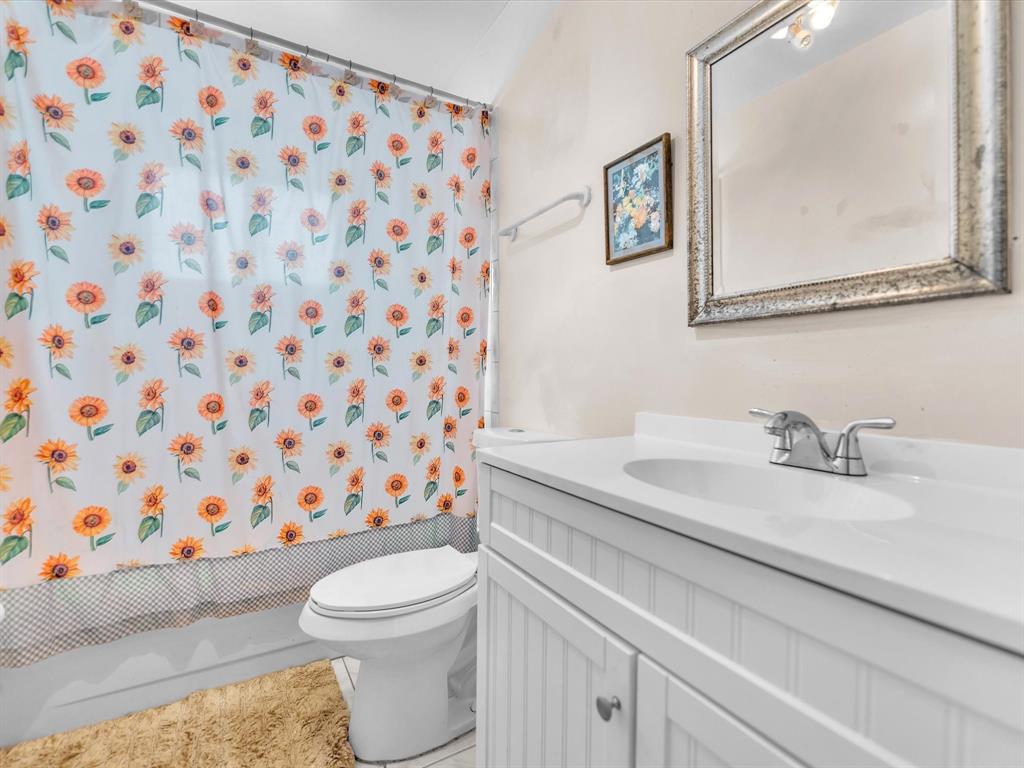 6171 Southwest 6th Street Margate, FL 33068 - Photo 16 of 34 2nd Bathroom