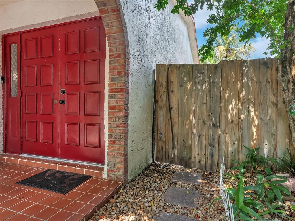 6171 Southwest 6th Street Margate, FL 33068 - Photo 3 of 34