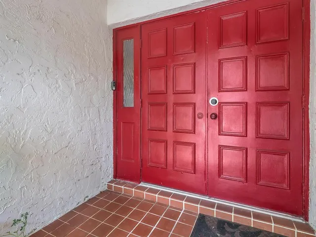 $389,000 | 6171 Southwest 6th Street, Margate, FL 33068