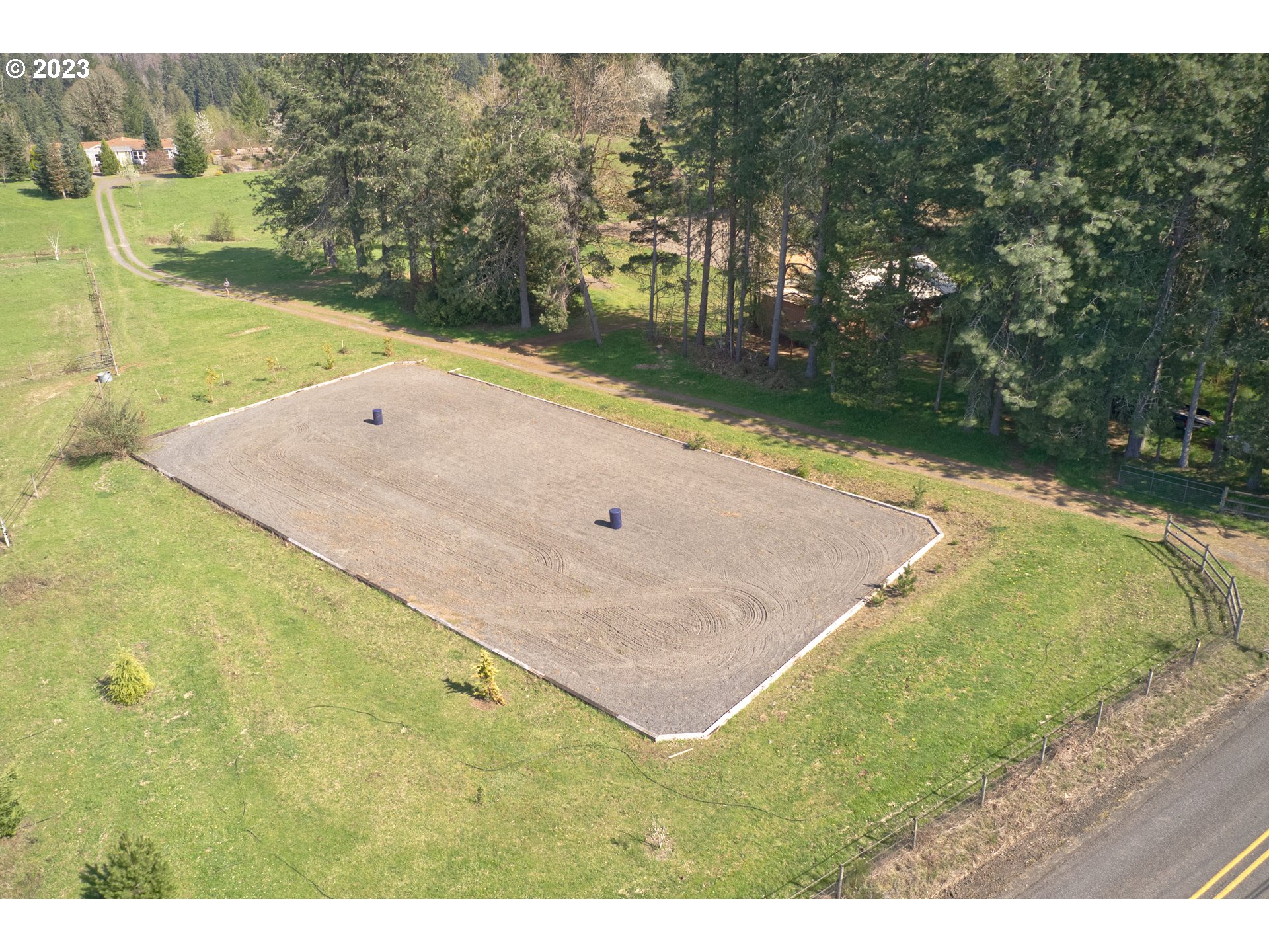 18950 South Ridge Road Oregon City, OR 97045 - Photo 19 of 27 a view of a yard