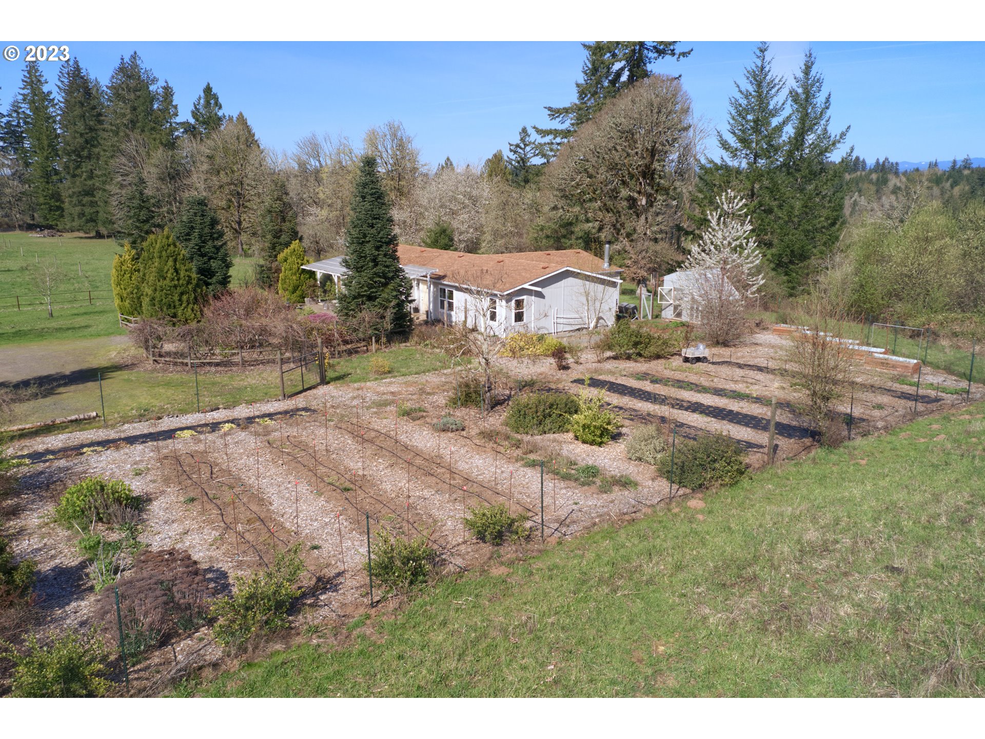 18950 South Ridge Road Oregon City, OR 97045 - Photo 3 of 27