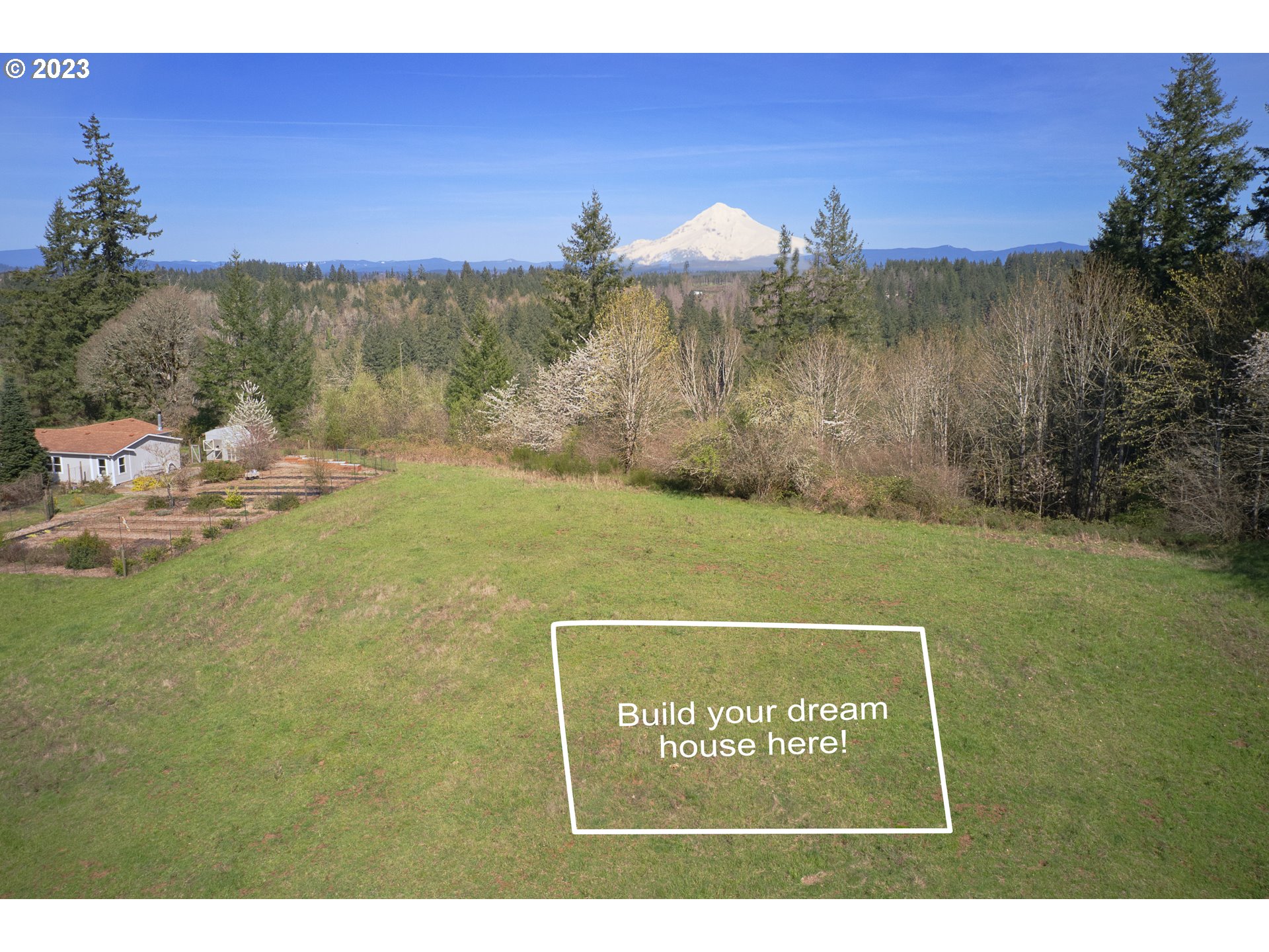 18950 South Ridge Road Oregon City, OR 97045 - Photo 4 of 27 a view of a field