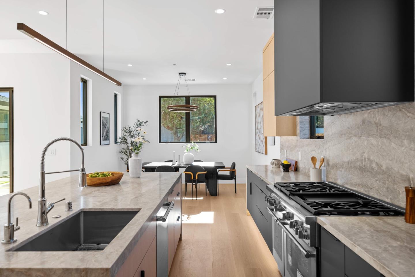 89 Centre Street Mountain View, CA 94041 - Photo 22 of 56