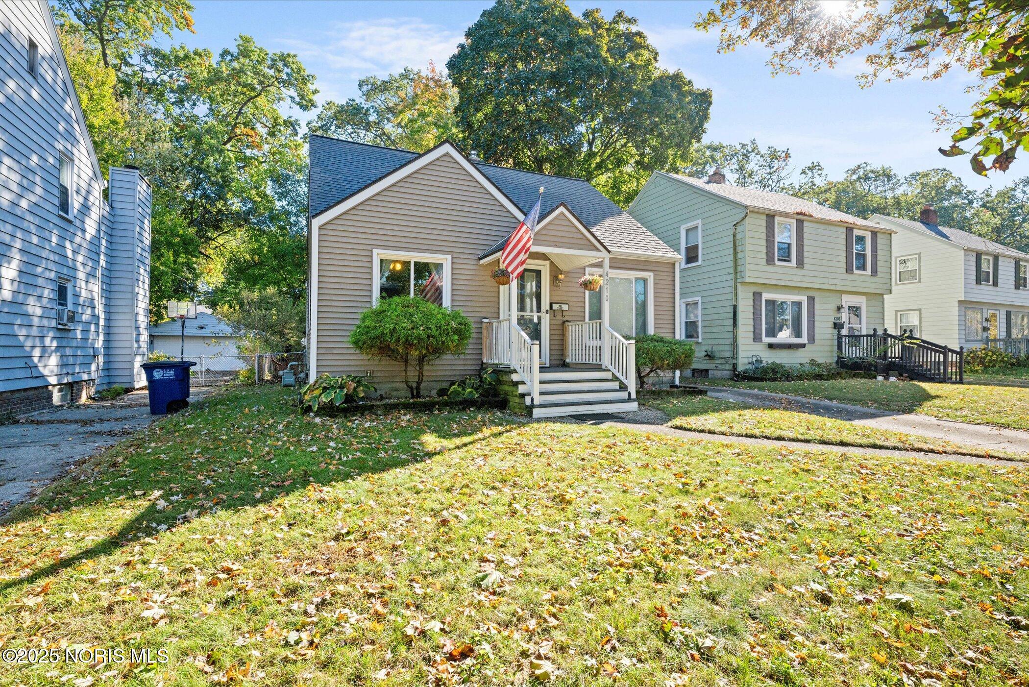4210 Bowen Road Toledo, OH 43613 - Photo 2 of 30 02-DSC_2866