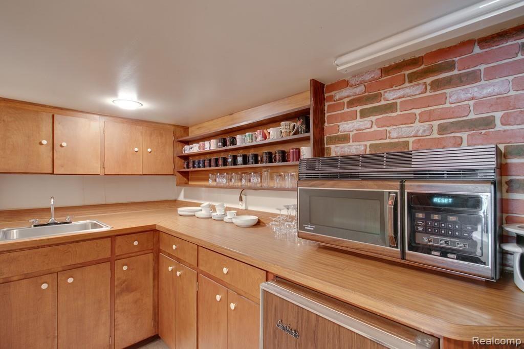 32400 Evergreen Road Beverly Hills, MI 48025 - Photo 55 of 71