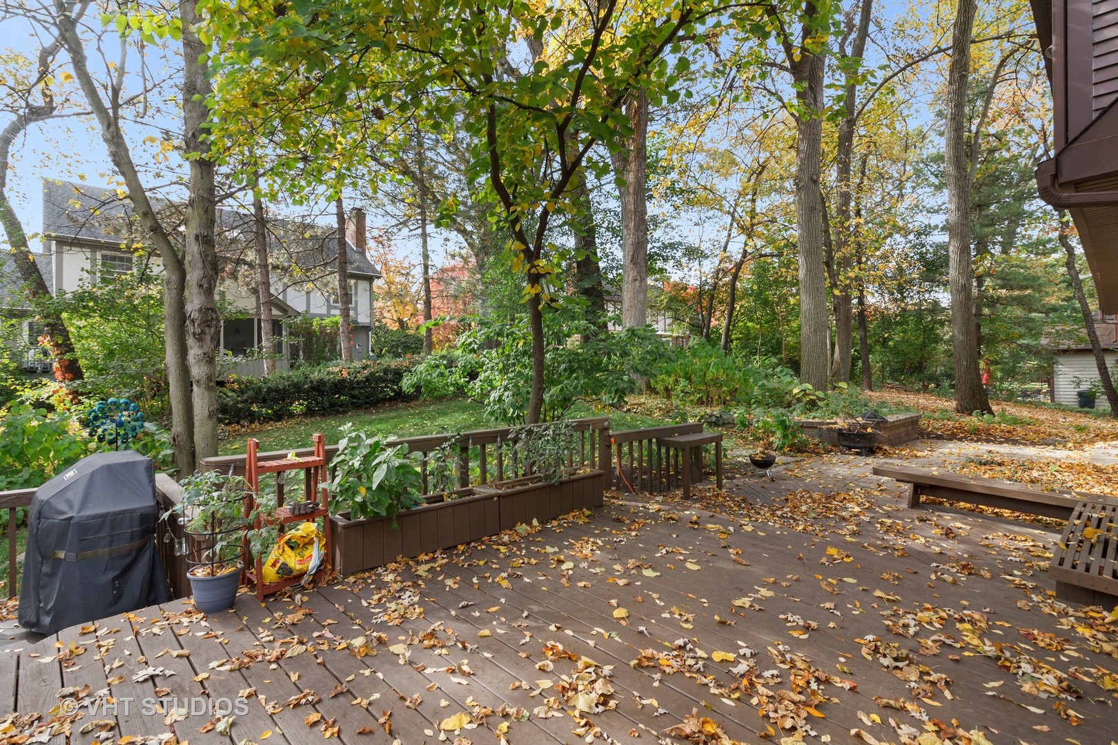 985 Chapel Court North Glen Ellyn, IL 60137 - Photo 26 of 39 a view of a bench in a backyard