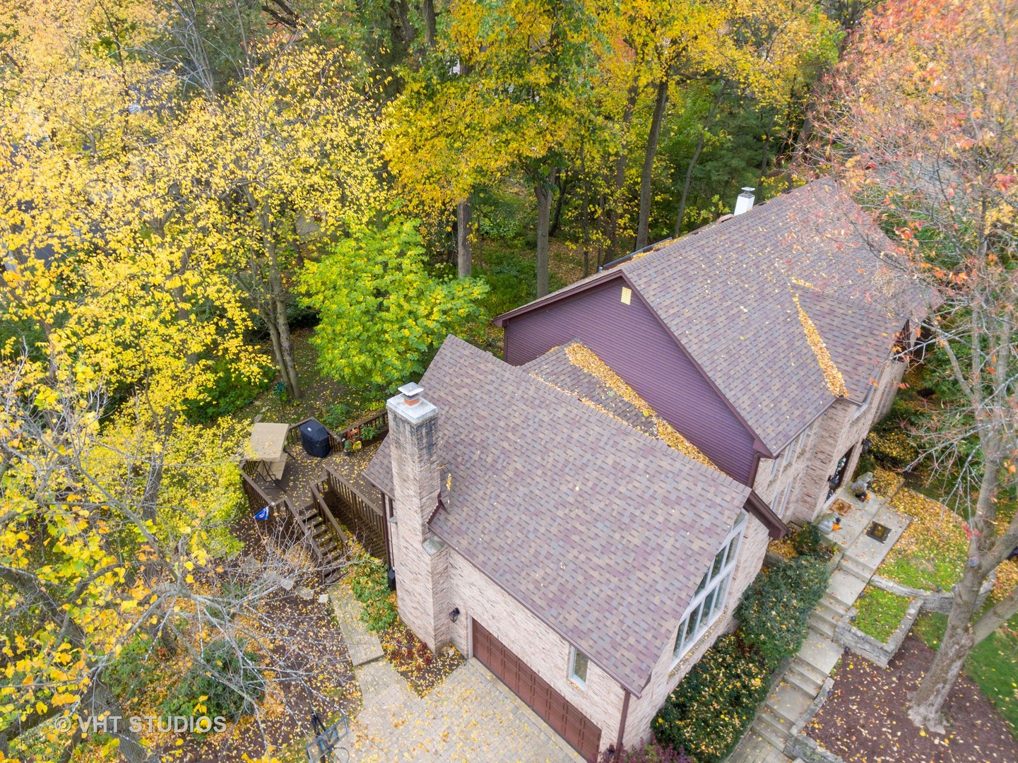 985 Chapel Court North Glen Ellyn, IL 60137 - Photo 31 of 39 a view of a house with a yard