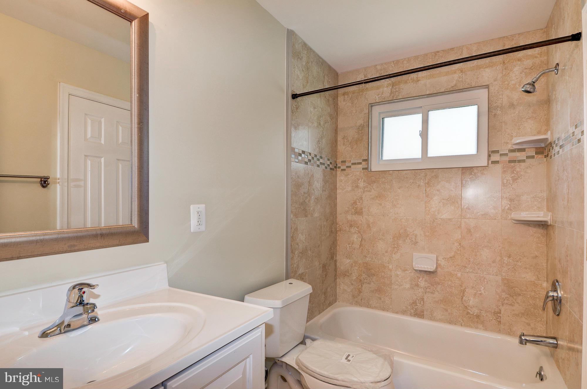 805 Montrose Road Rockville, MD 20852 - Photo 16 of 30 Bath