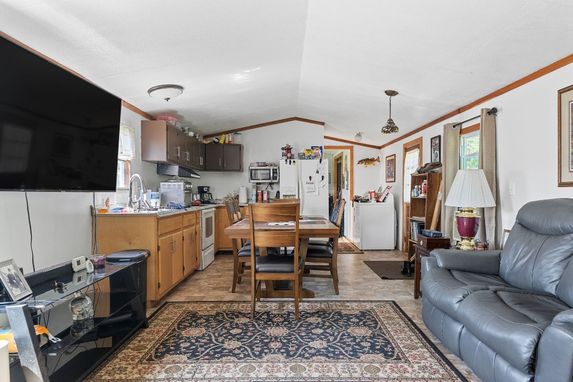 2139 Bradley Creek Road Johnson City, NY 13790 - Photo 3 of 15