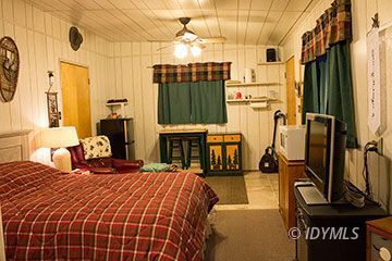 25079 Rim Rock Road Idyllwild, CA 92549 - Photo 29 of 31 Guest Cottage
