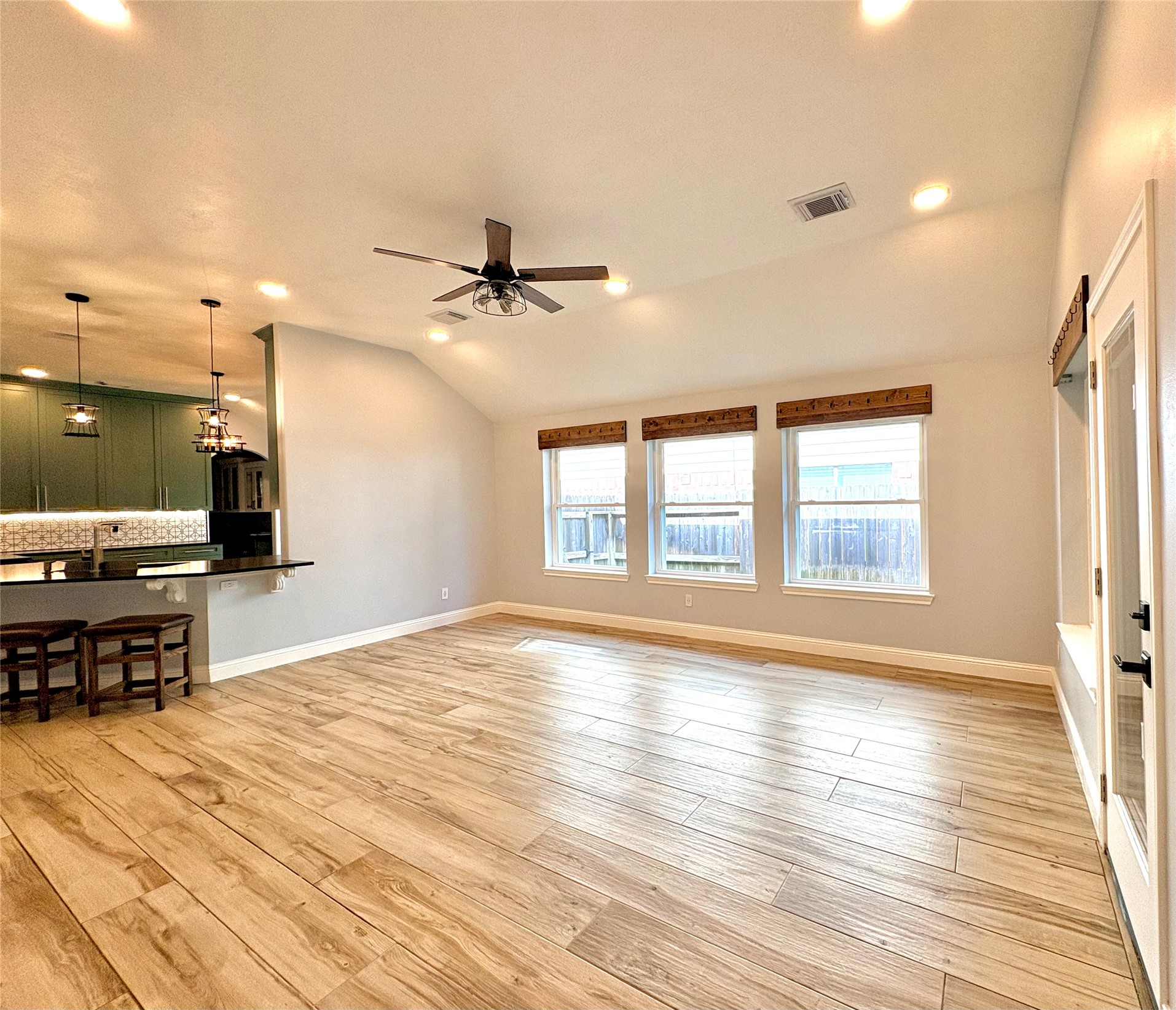 15410 Redbud Berry Way Cypress, TX 77433 - Photo 19 of 49