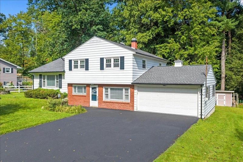 234 Ridgefield Road Endicott, NY 13760 - Photo 1 of 49 Gallery Image 1