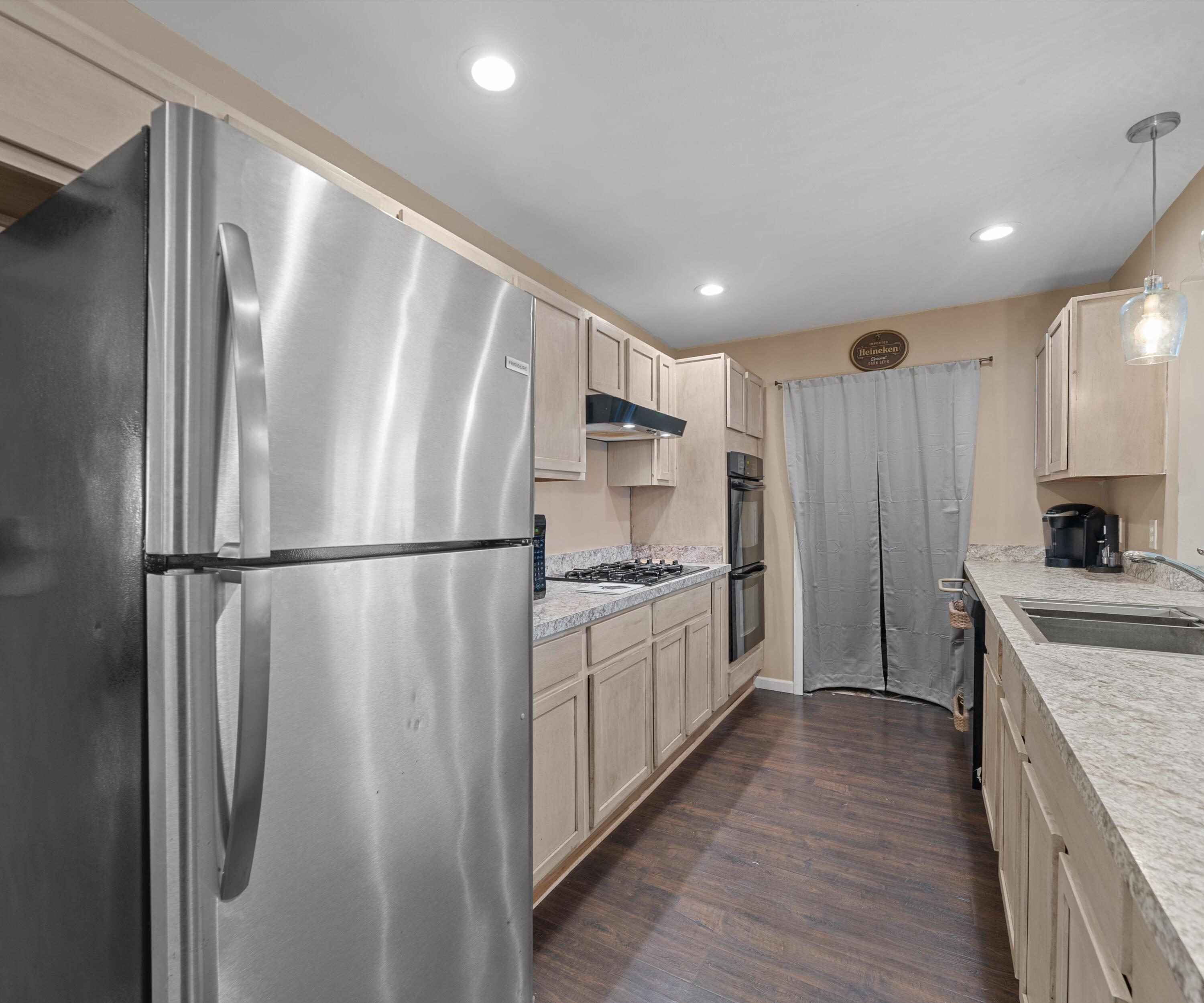 680 Leveque Circle Carleton, MI 48117 - Photo 11 of 35 42-DSC02412