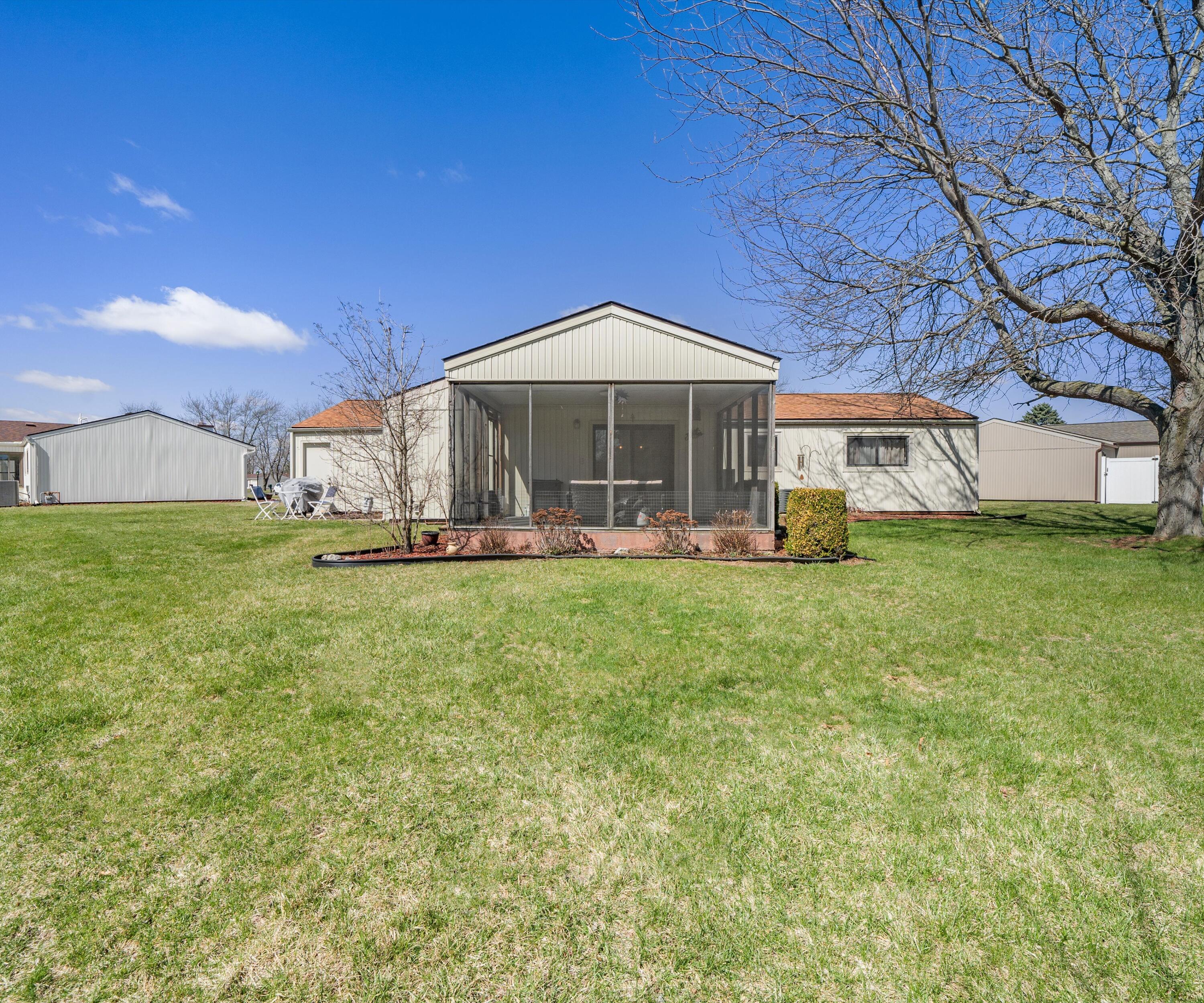 680 Leveque Circle Carleton, MI 48117 - Photo 33 of 35 49-DSC02287