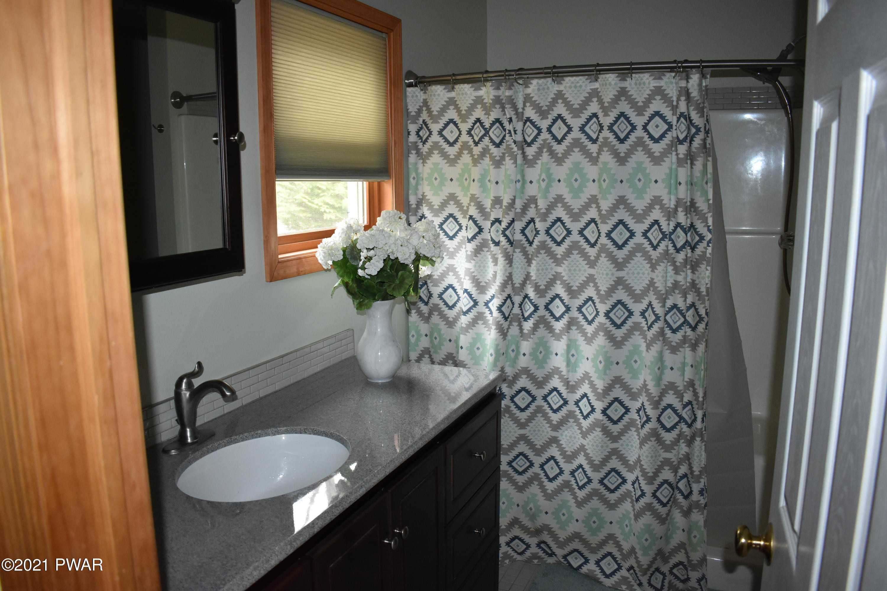 124 Rodeo Drive Hawley, PA 18428 - Photo 13 of 50 BATHROOM 2