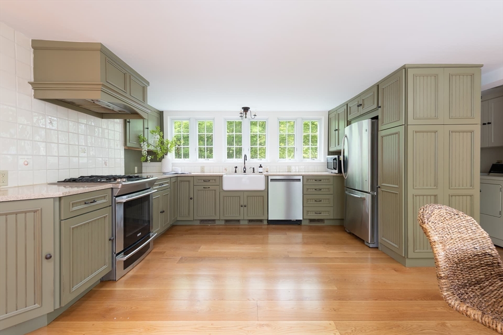 254 Conant Road Weston, MA 02493 - Photo 6 of 42