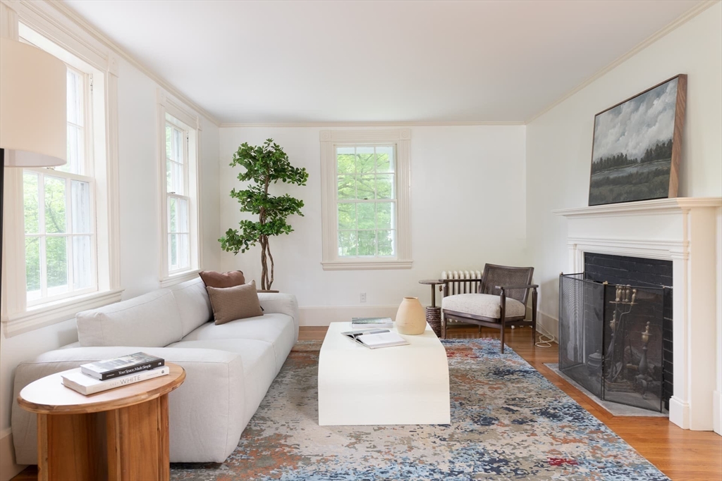 254 Conant Road Weston, MA 02493 - Photo 8 of 42