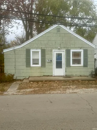 $74,900 | 9118 West Canal Street, Yorktown, IN 47396