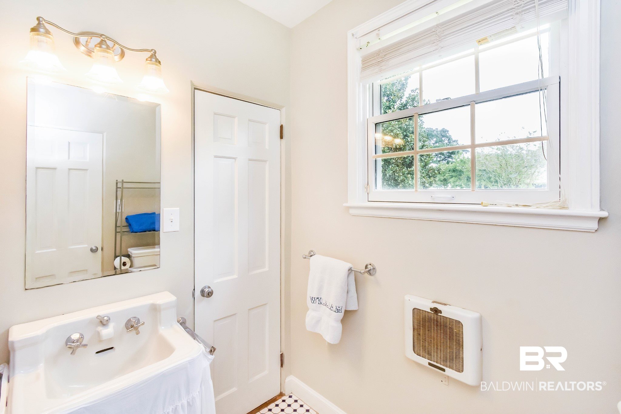 255 Woodlands Avenue Mobile, AL 36607 - Photo 19 of 34