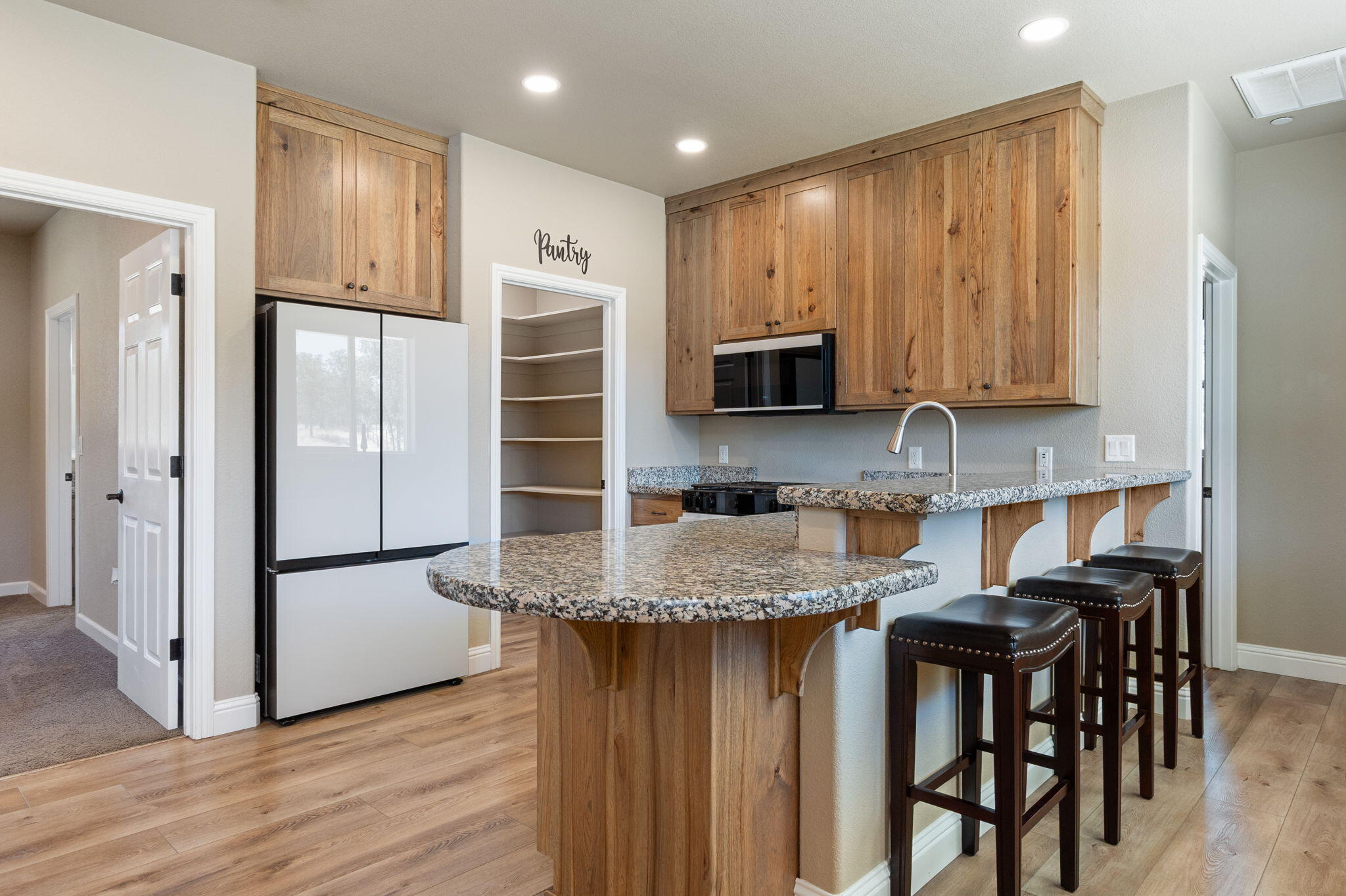 10753 French Creek Road Palo Cedro, CA 96073 - Photo 7 of 60 Breakfast Bar