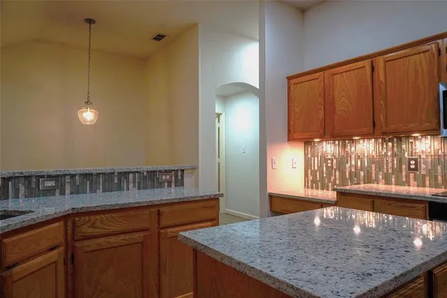 $349,500 | 1045 Blueberry Court, Crowley, TX 76036