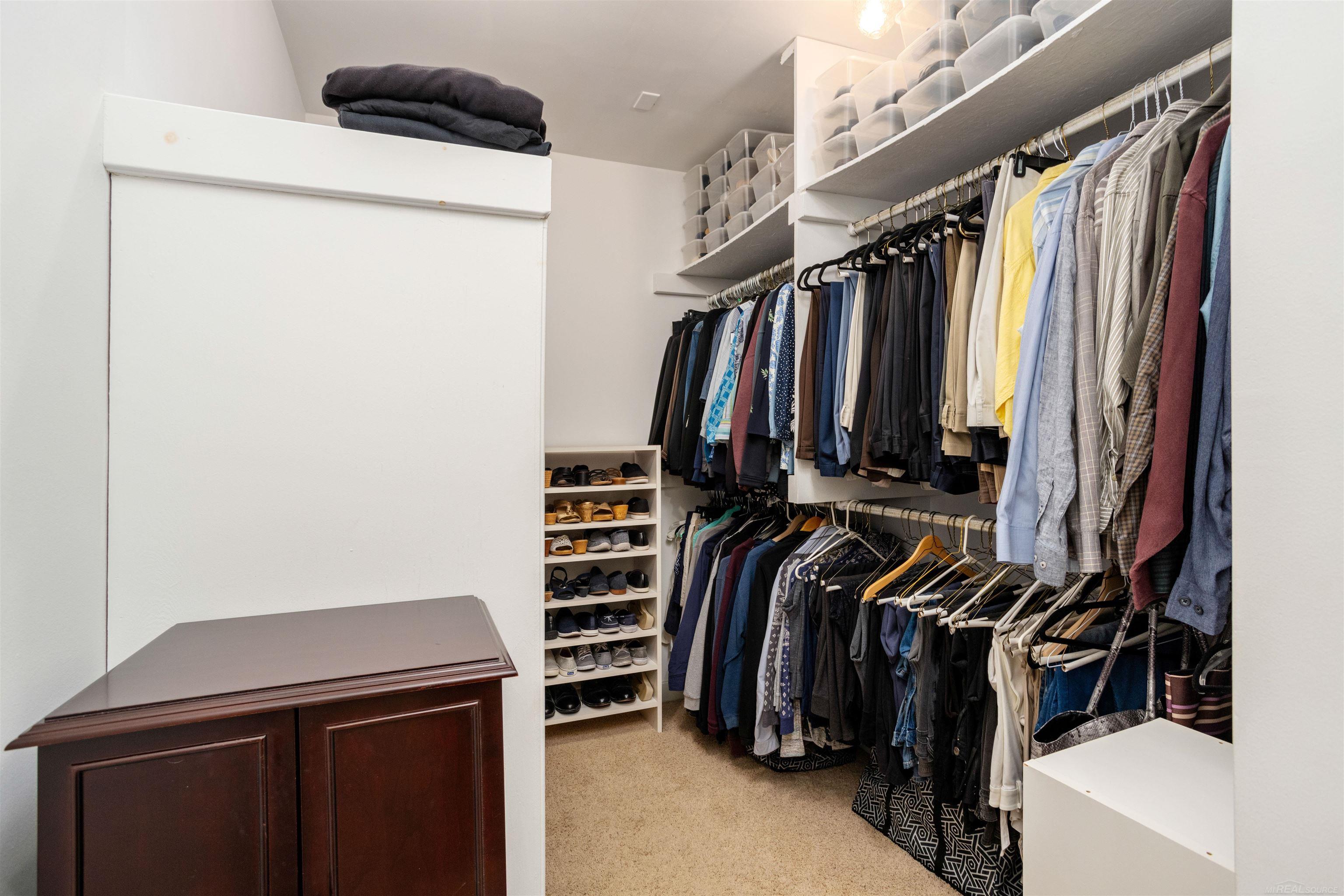 1427 Yorkshire Road Grosse Pointe, MI 48230 - Photo 29 of 68 50144126-9df1e4c3-cdc8-4bc5-962f-01eaaad1db3f.JPG