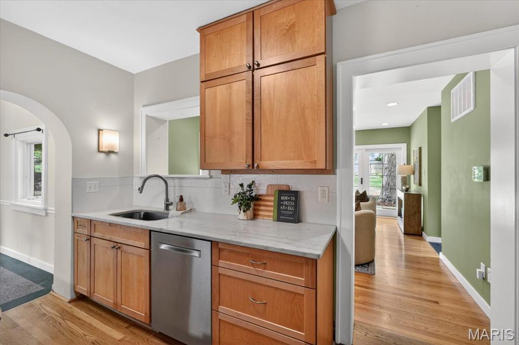 409 Summit Avenue Webster Groves, MO 63119 - Photo 12 of 28