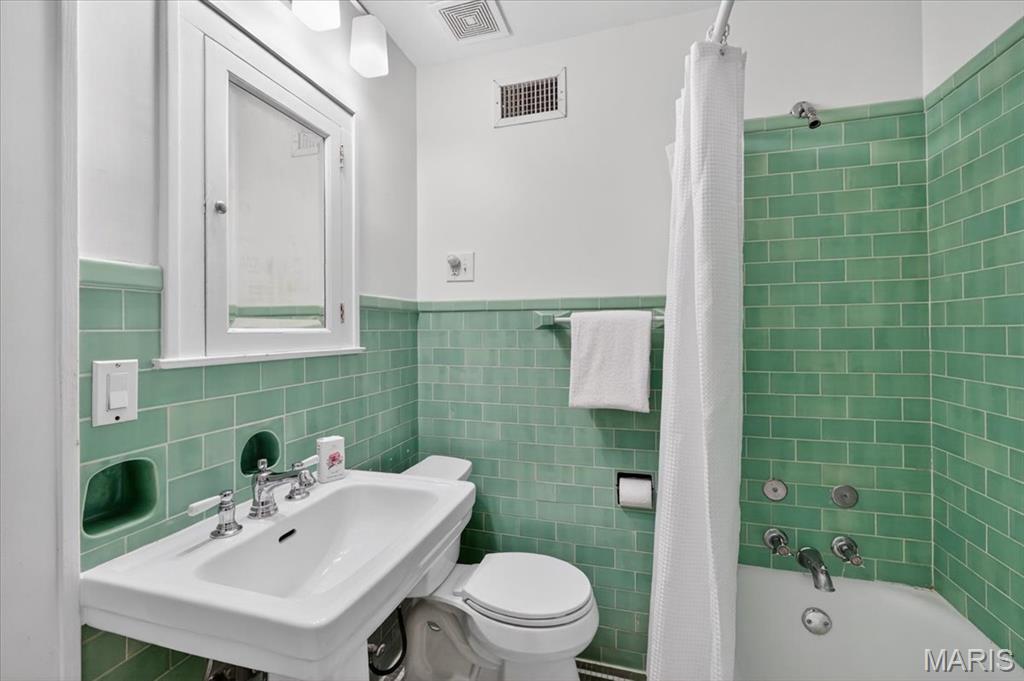 409 Summit Avenue Webster Groves, MO 63119 - Photo 23 of 28