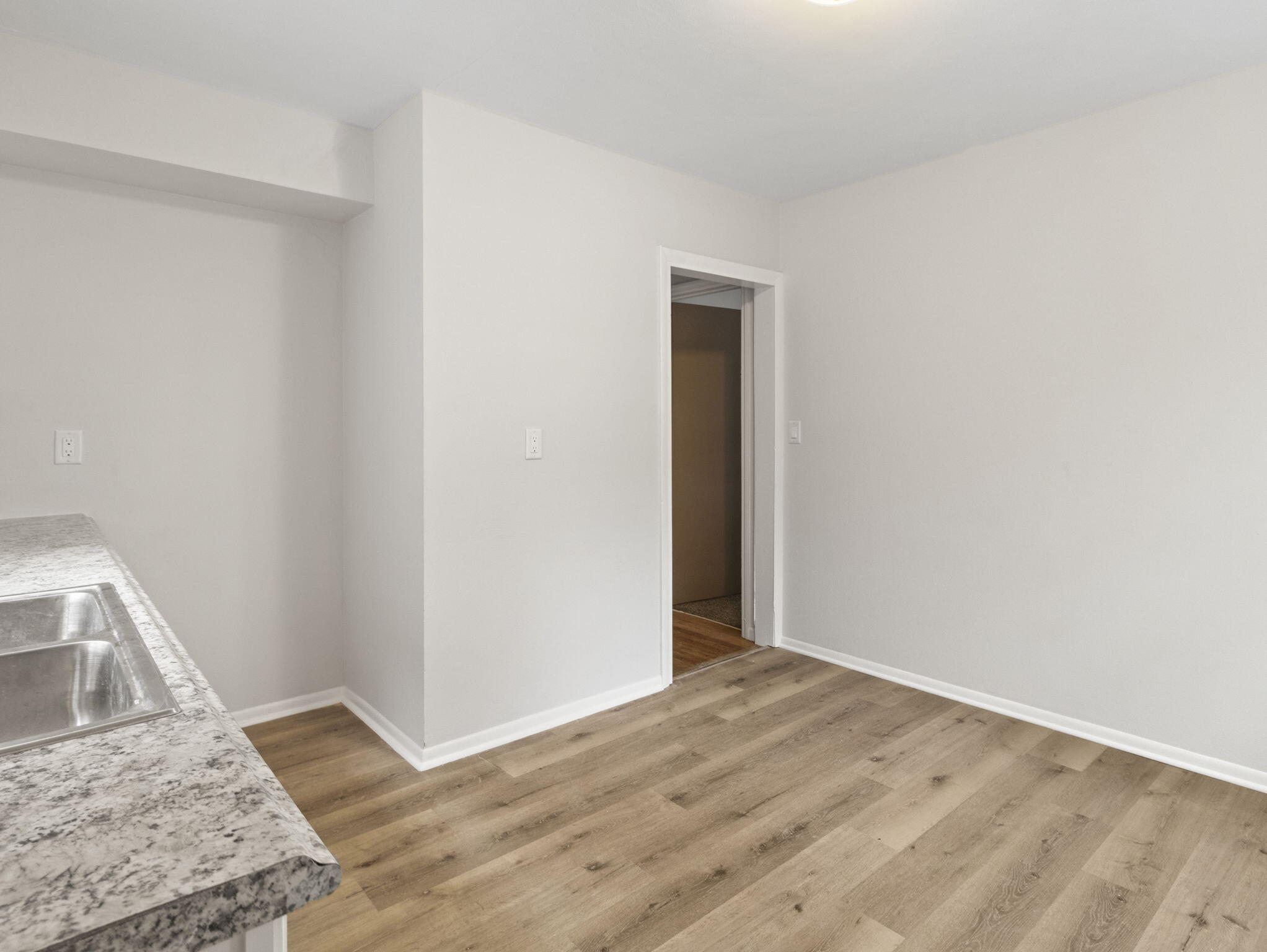 4720 North 36th Street, Unit 4720A Milwaukee, WI 53209 - Photo 17 of 33 20-web-or-mls-IMG_1129