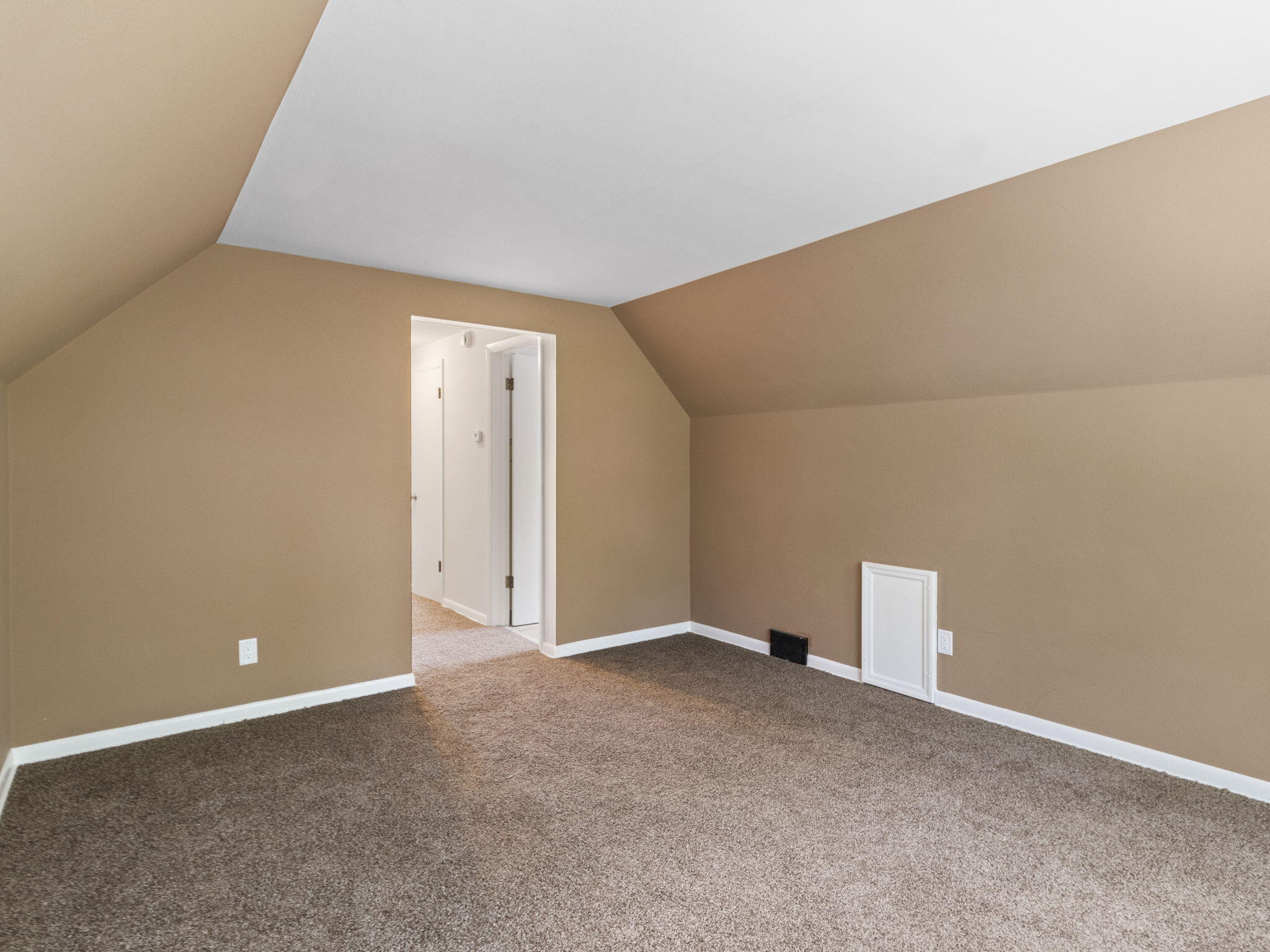 4720 North 36th Street, Unit 4720A Milwaukee, WI 53209 - Photo 9 of 33 12-web-or-mls-IMG_1105