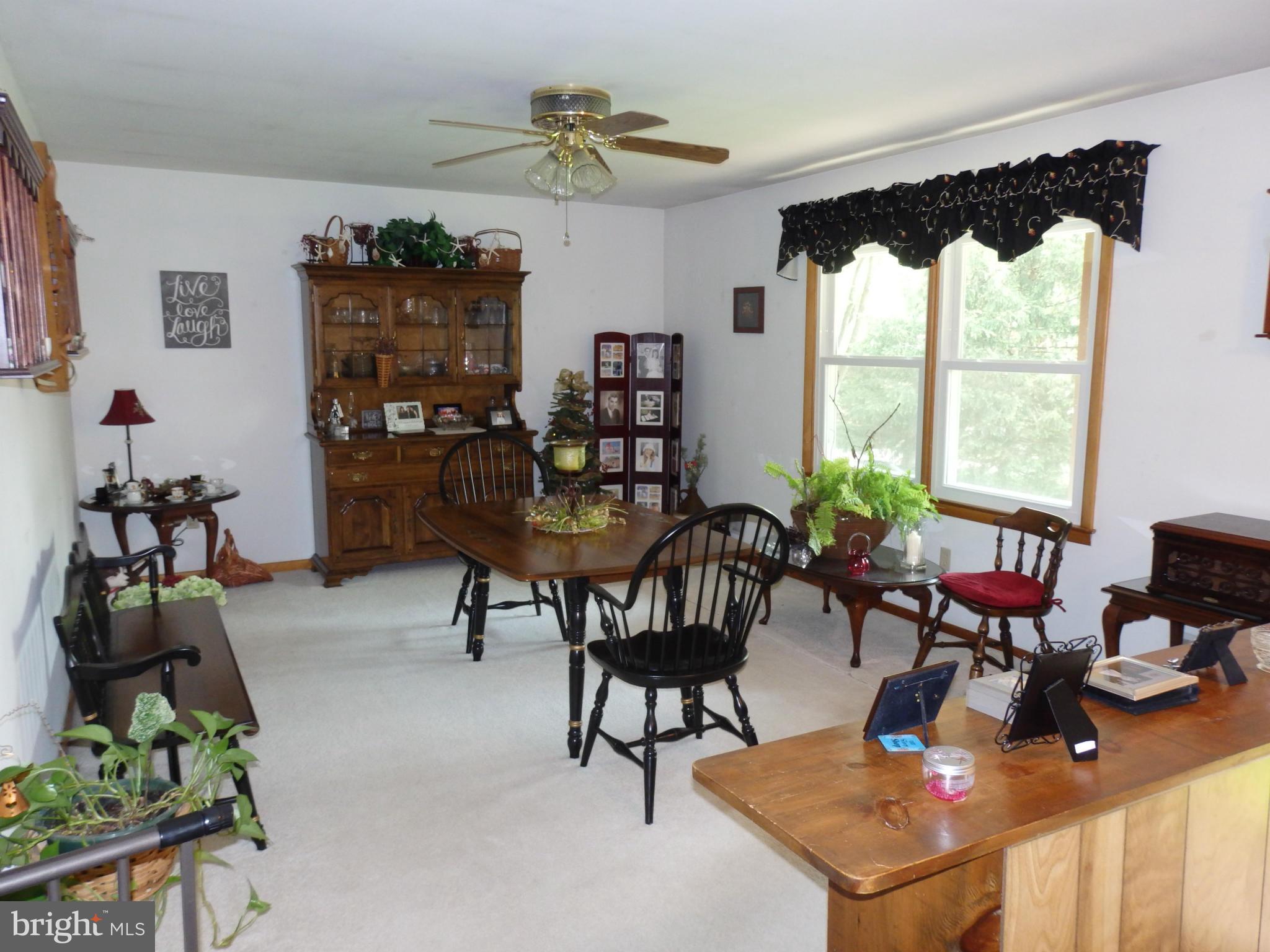 9212 Bethel Road Frederick, MD 21702 - Photo 18 of 30 Living Room