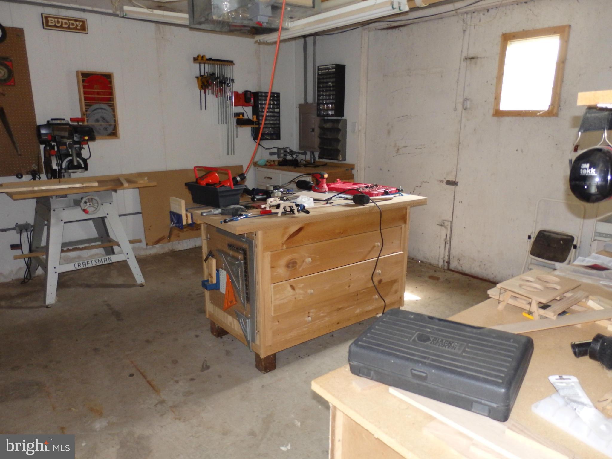 9212 Bethel Road Frederick, MD 21702 - Photo 25 of 30 Workshop/garage in large barn