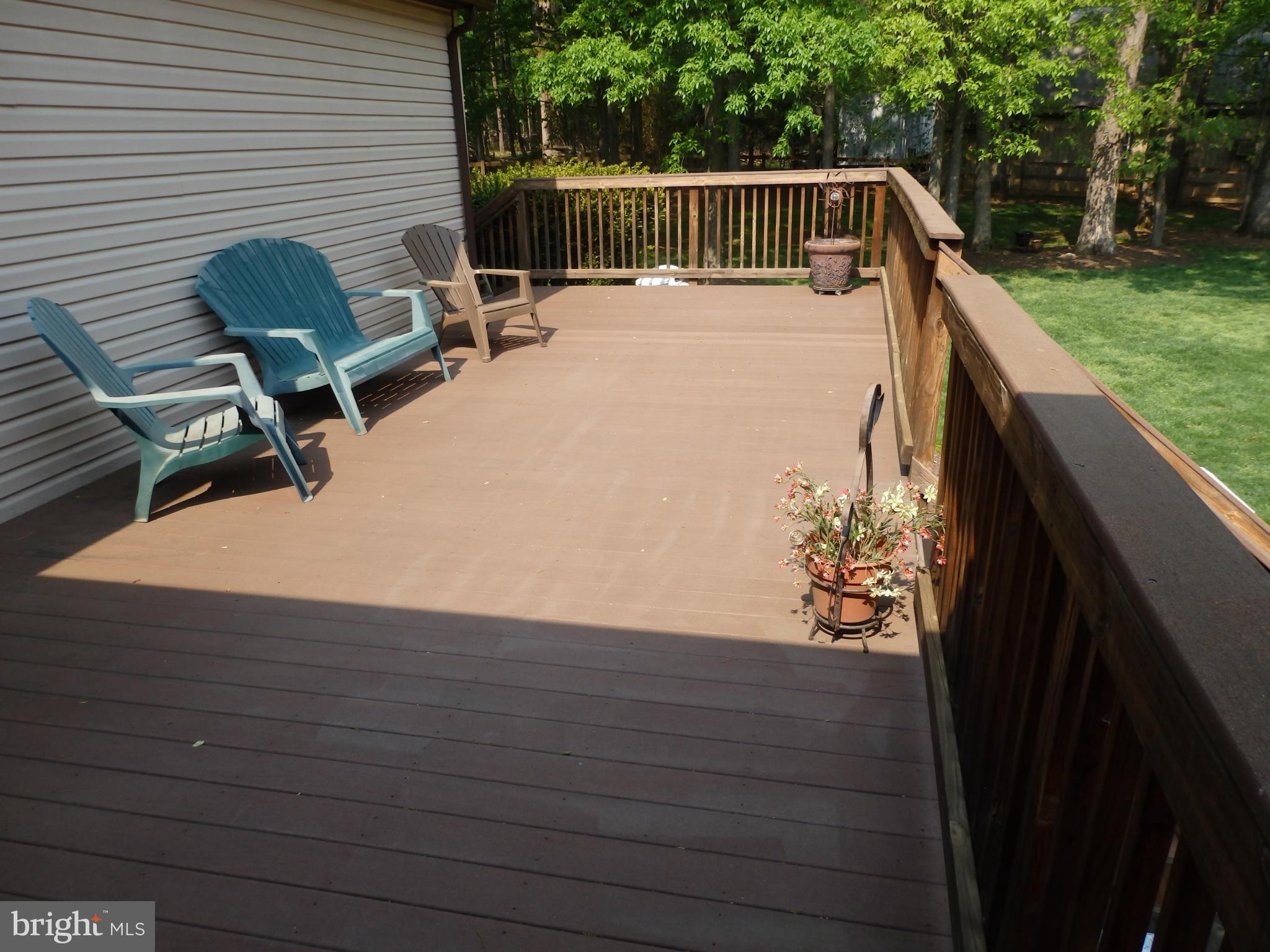 9212 Bethel Road Frederick, MD 21702 - Photo 10 of 30 Composite deck