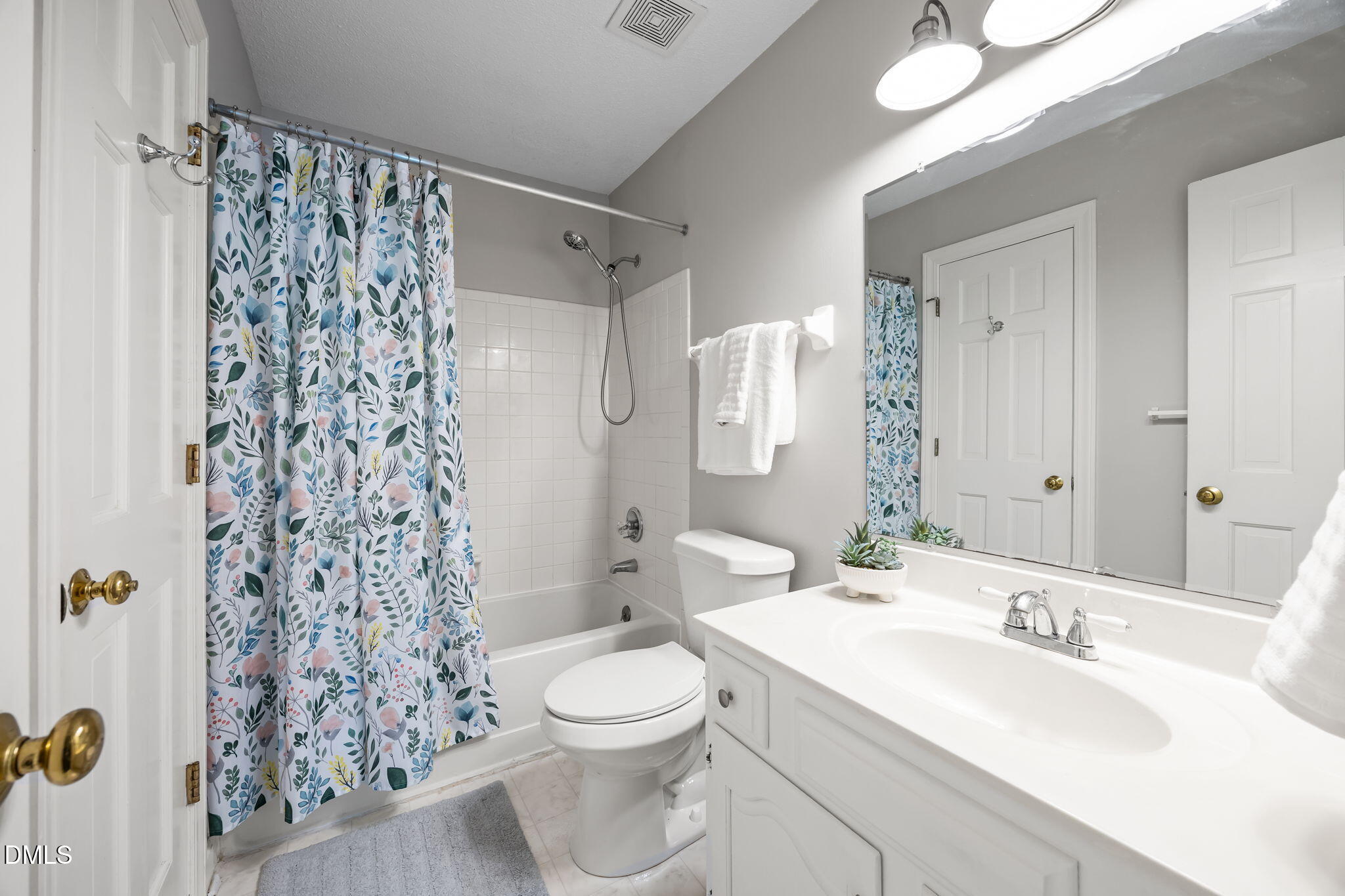 2000 Broadingham Court Raleigh, NC 27615 - Photo 23 of 31 39-web-or-mls-IMG_5083