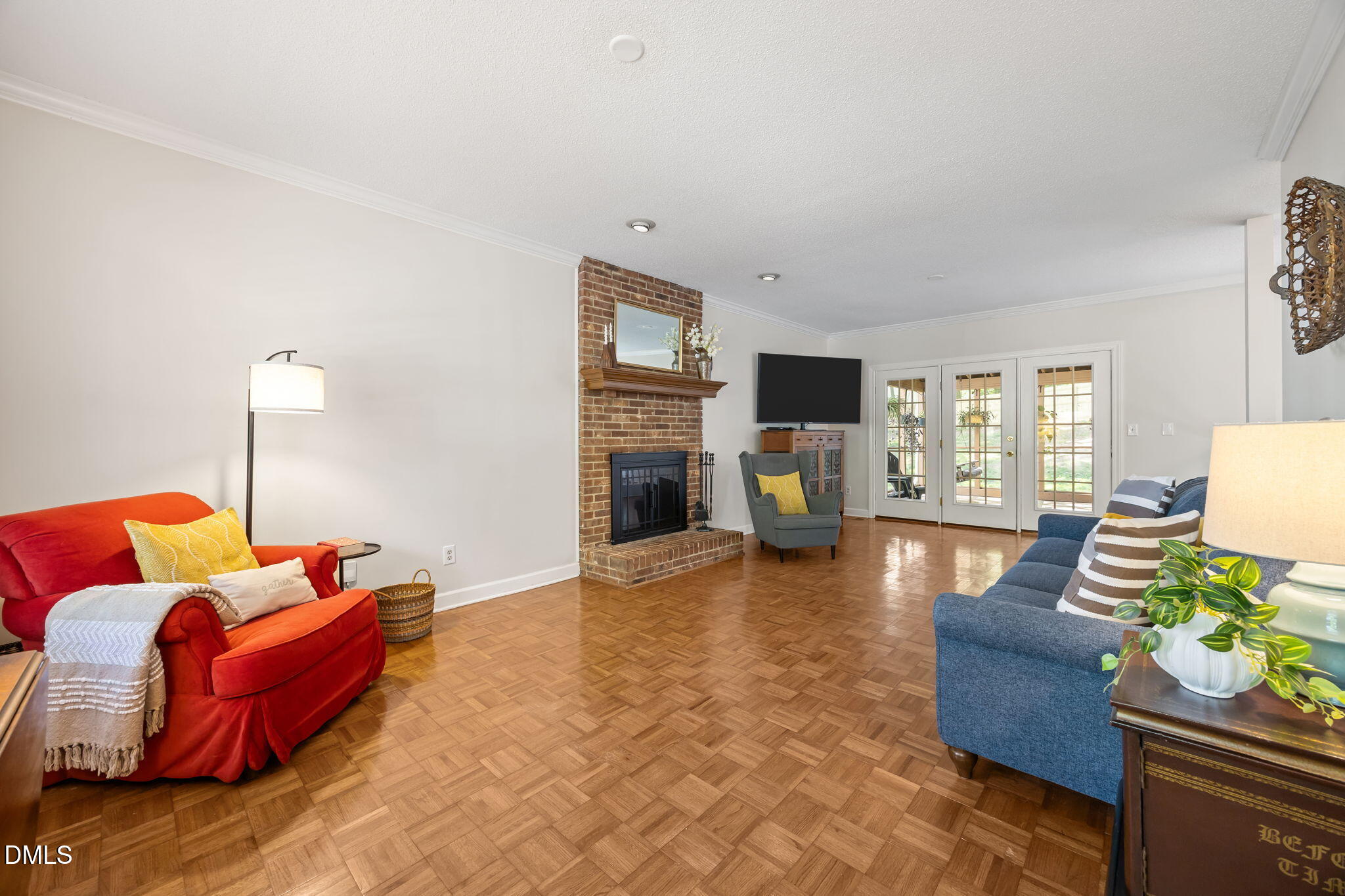 2000 Broadingham Court Raleigh, NC 27615 - Photo 7 of 31 red chair