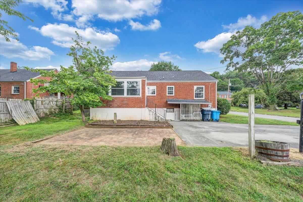 2529 Livingston Road Southwest Roanoke, VA 24015 - Photo 32 of 37 32-MIB04434