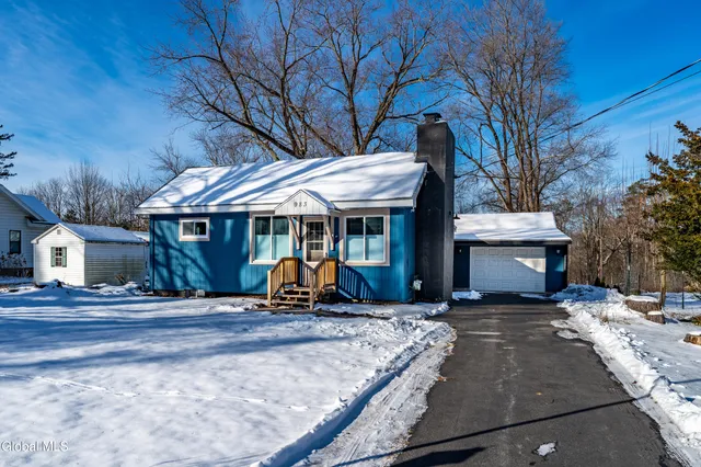 $259,000 | 983 Highway 9W, Bethlehem, NY 12158