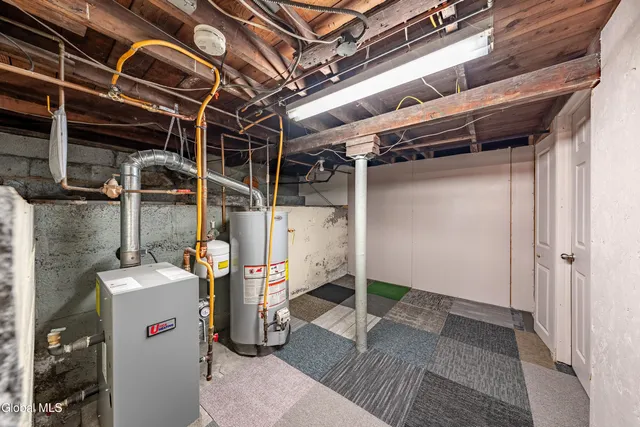 $259,000 | 983 Highway 9W, Bethlehem, NY 12158