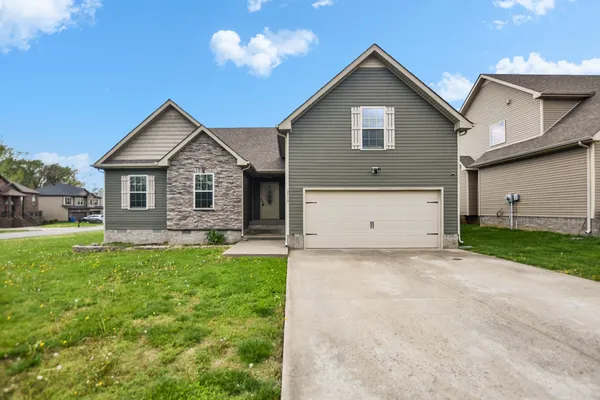 $1,800 | 3710 Suiter Road, Clarksville, TN 37040