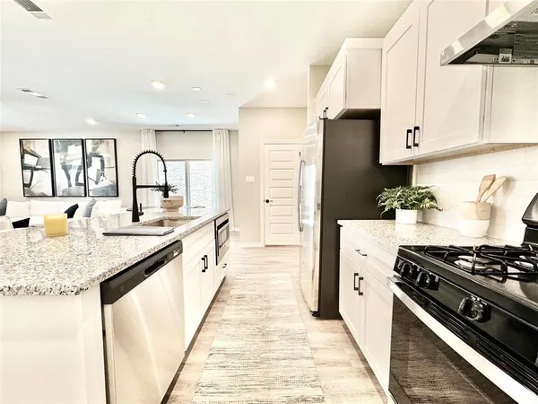 $3,399 | 8725 Scotty's Lk Lane, The Colony, TX 75056