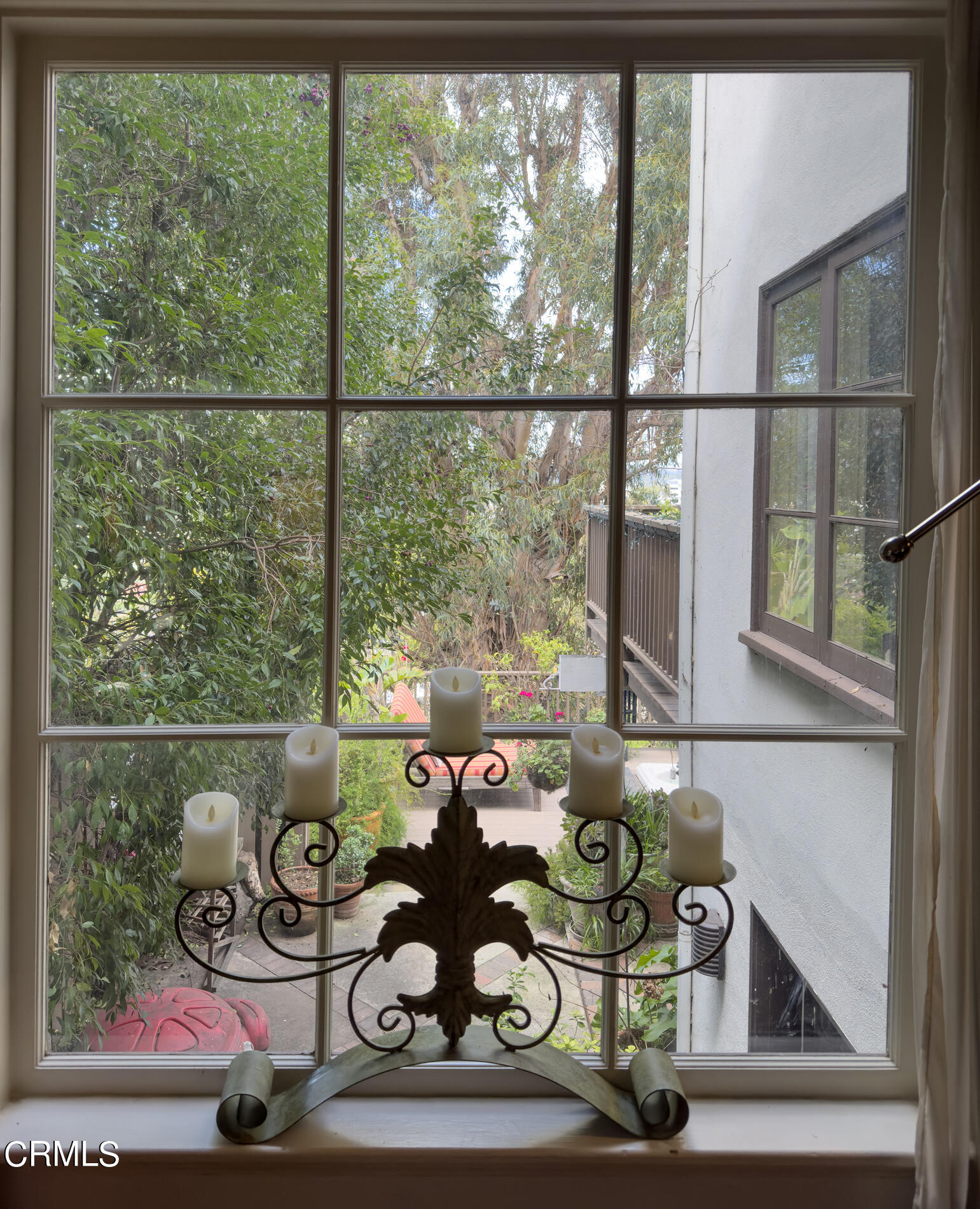 735 Prospect Drive Glendale, CA 91205 - Photo 9 of 49