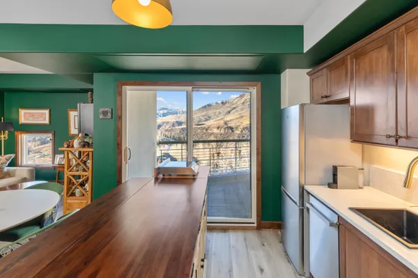 $1,400,000 | 136 Country Club Drive, Unit 322, Mountain Village, CO 81435