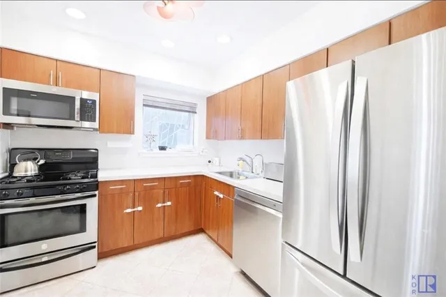 $769,000 | 3105 Emmons Avenue, Unit 1A | Sheepshead Bay