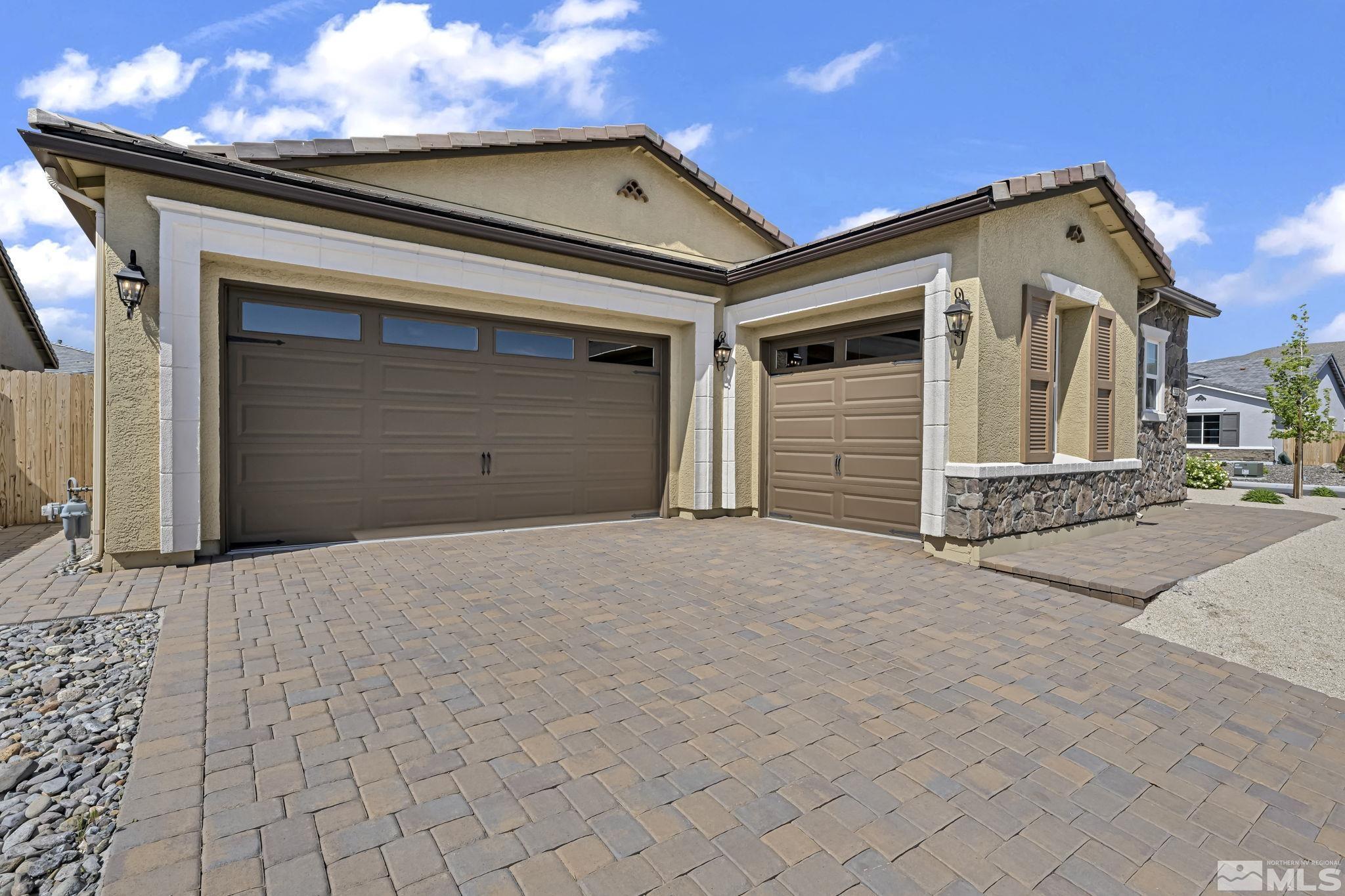 2333 Blushing Rock Drive Reno, NV 89521 - Photo 4 of 40 Photo 4