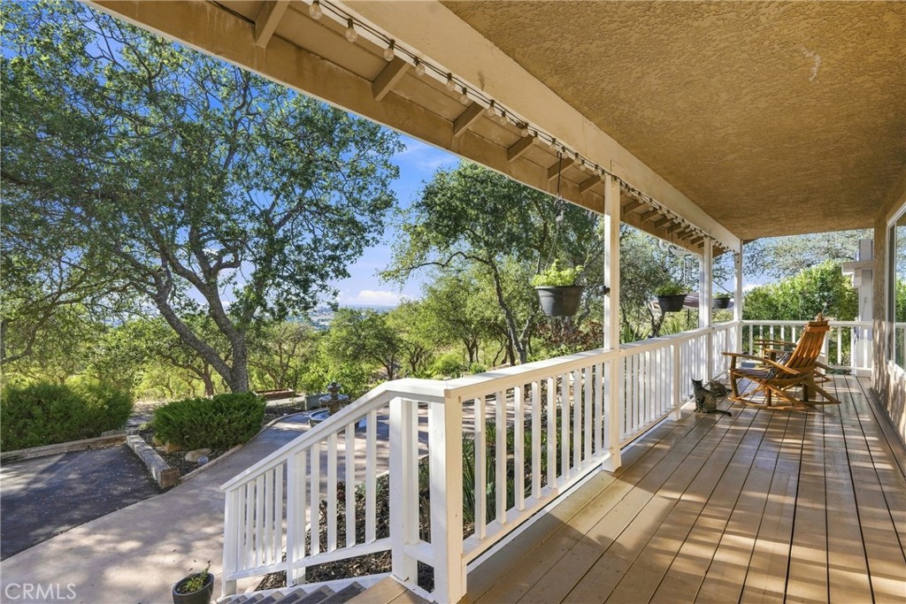 5680 High Ridge Road Paso Robles, CA 93446 - Photo 14 of 66 Front Deck