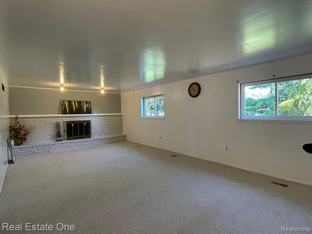 671 Castlebar Drive Rochester Hills, MI 48309 - Photo 9 of 18