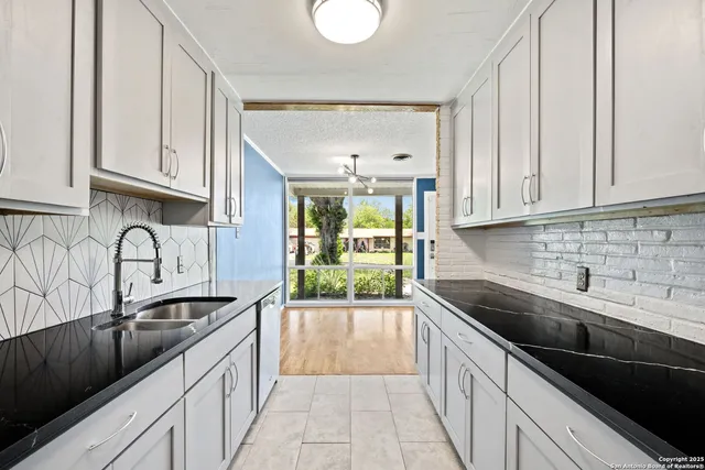 $280,000 | 250 Maplewood Lane, San Antonio, TX 78216