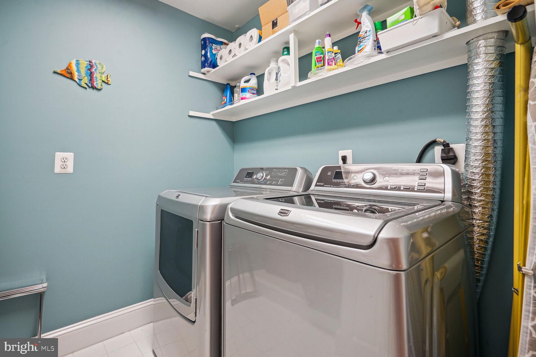 217 Tapawingo Road Southeast Vienna, VA 22180 - Photo 39 of 50 Upper level laundry