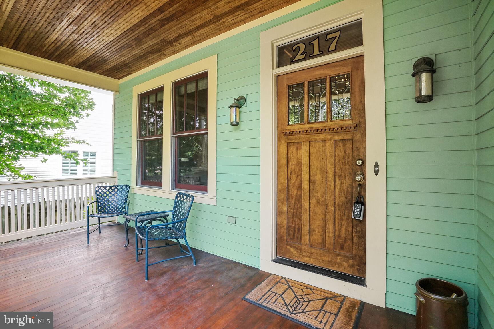 217 Tapawingo Road Southeast Vienna, VA 22180 - Photo 4 of 50 Front porch